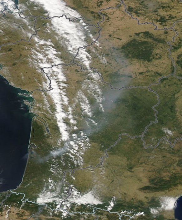 Figure 1: Image Satellite MODIS du mardi 19 juillet (source : https://worldview.earthdata.nasa.gov/)